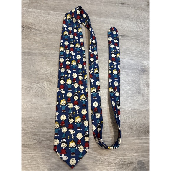 Other - PEANUTS Charlie‎ Brown and Gang Neck Tie United Feature Syndicate Preown Good